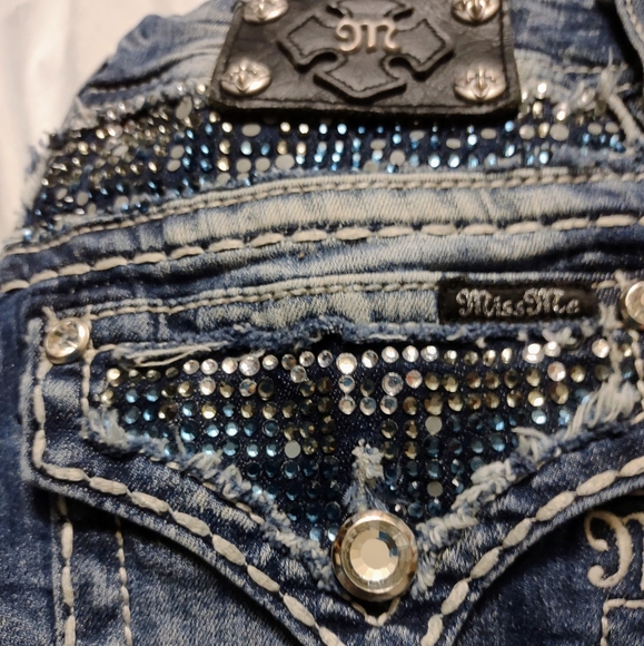 Miss Me Embellished Jeans.Size 29 - Picture 10 of 10